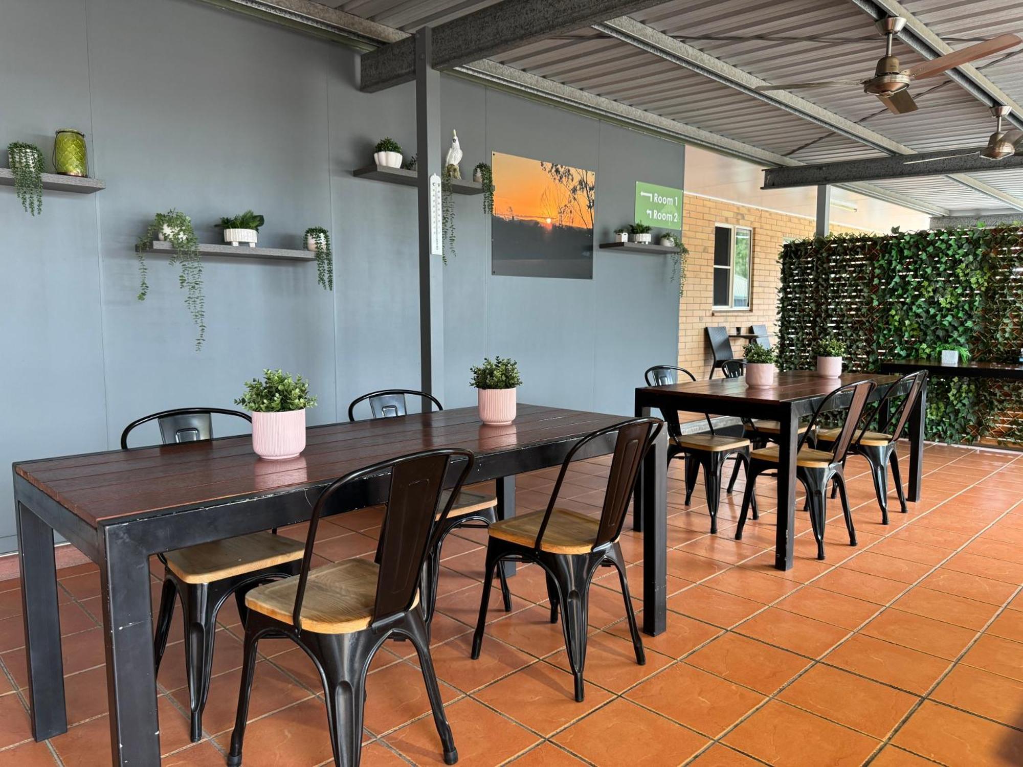 Raintree Motel Biloela Exterior photo